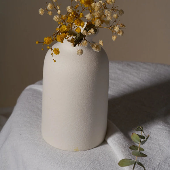 Simple Ceramic Dining Table Vase